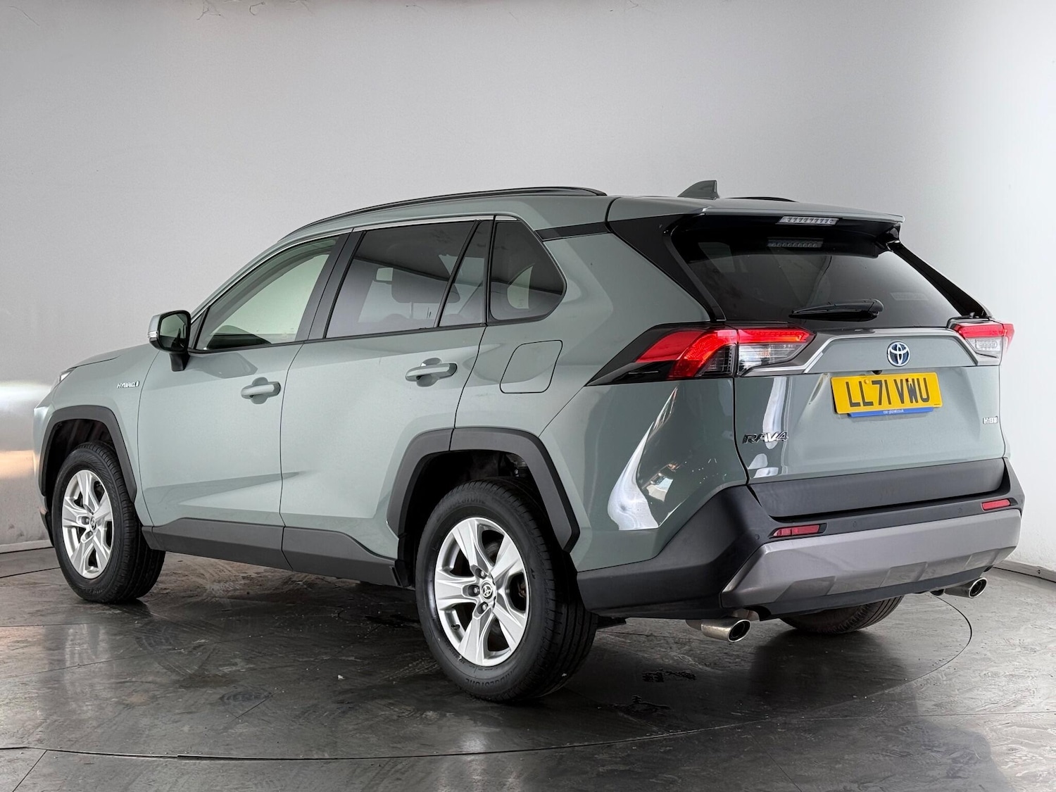 Used Toyota RAV4 2021 for sale - 77260451: Photo 4