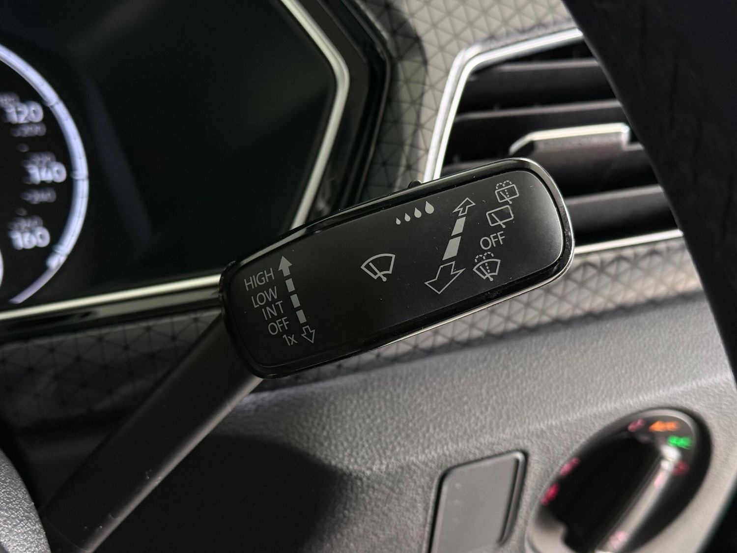 Used Volkswagen T-Cross 2020 for sale - 77221793: Photo 20