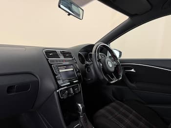 Used Volkswagen Polo 2016 for sale - 79732488: Photo