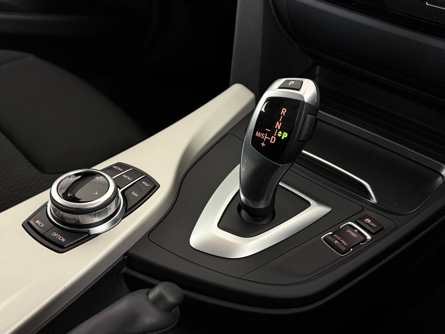 Used BMW 3 Series 2018 for sale - 77246692: Photo 36