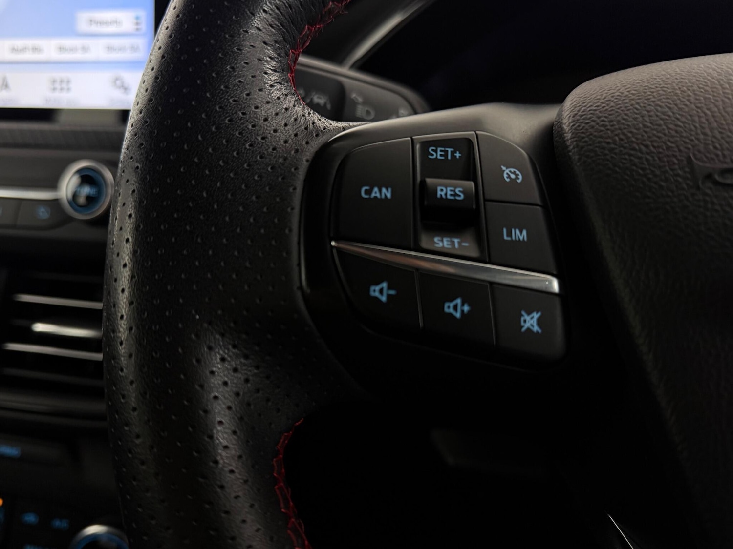 Used Ford Focus 2018 for sale - 77246927: Photo 14