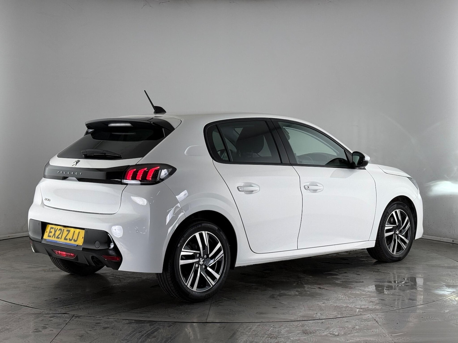 Used Peugeot 208 2021 for sale - 77259507: Photo 6