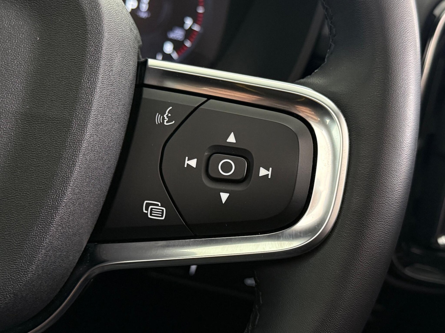 Used Volvo XC40 2022 for sale - 77182890: Photo 20