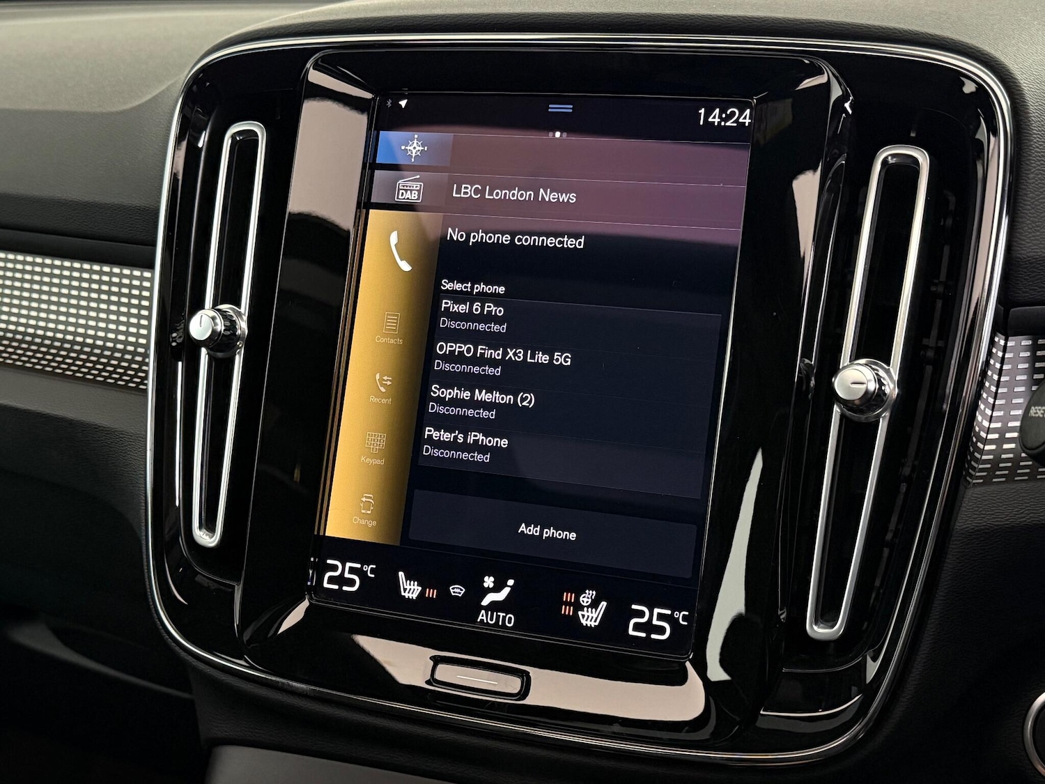 Used Volvo XC40 2022 for sale - 77182890: Photo 29