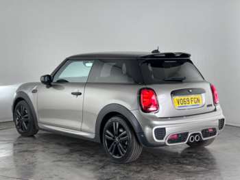 Used MINI Hatch 2019 for sale - 74449016: Photo