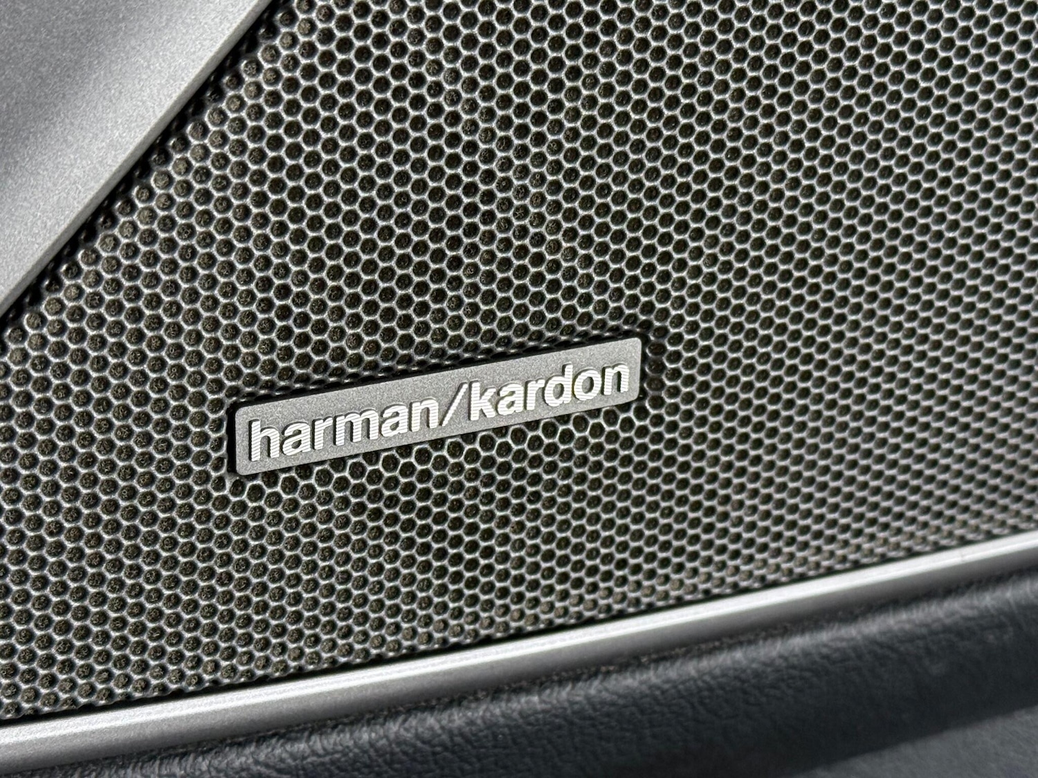 Used BMW 3 Series 2019 for sale - 76689412: Photo 28