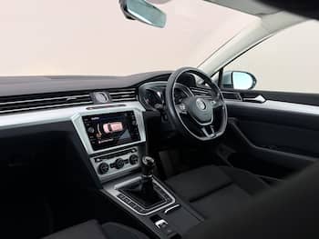 Used Volkswagen Passat 2019 for sale - 79633111: Photo