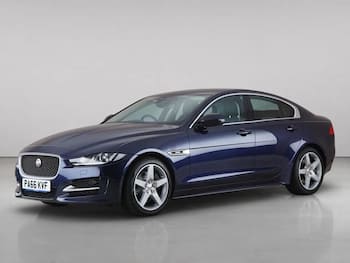 Used Jaguar XE 2016 for sale - 79622543: Photo