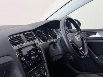 Used Volkswagen Golf 2018 for sale - 78814792: Photo