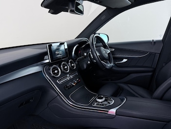 Used Mercedes-Benz GLC 2019 for sale - 78574196: Photo