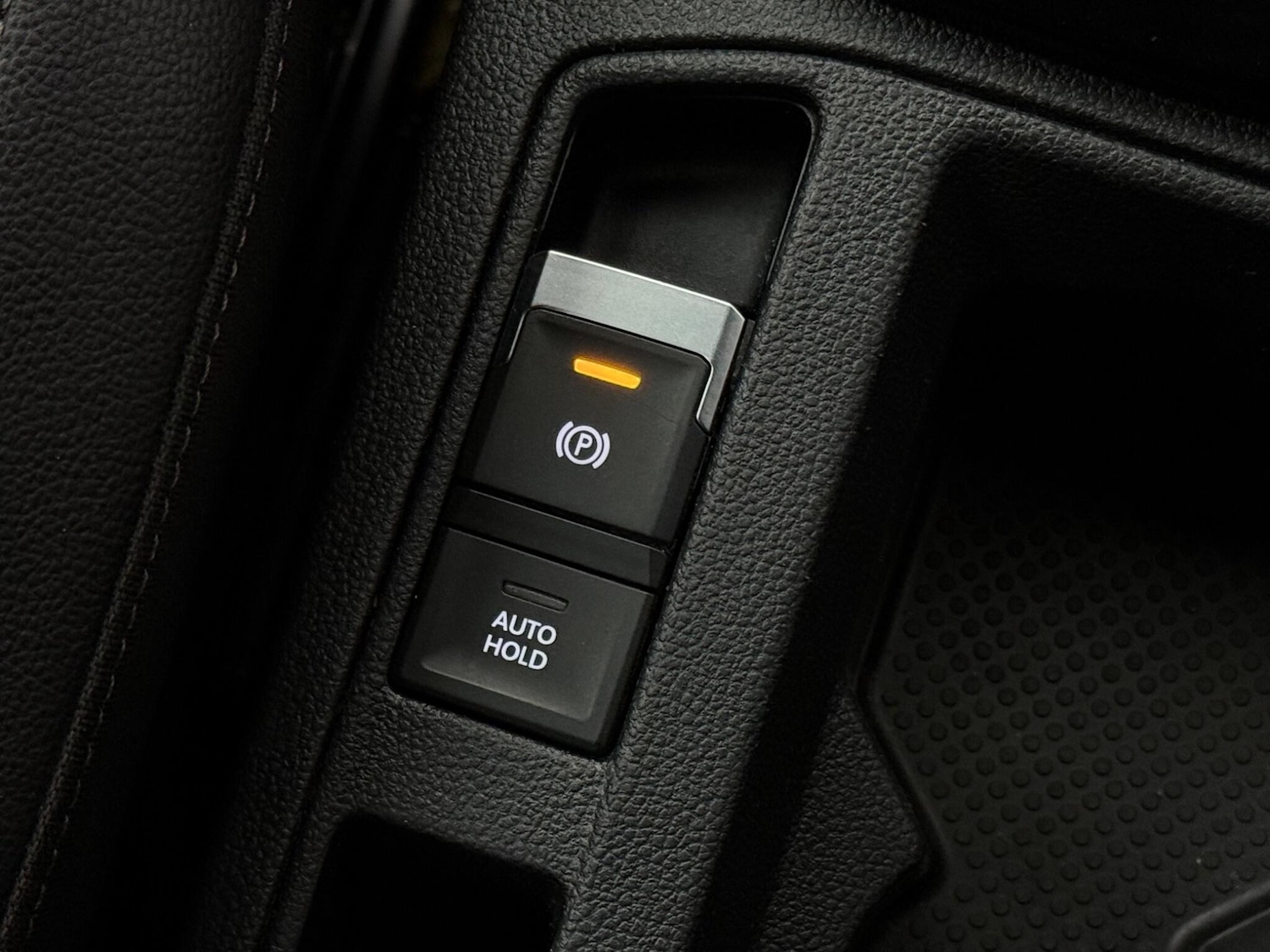 Used Volkswagen T-Roc 2022 for sale - 77243280: Photo 37