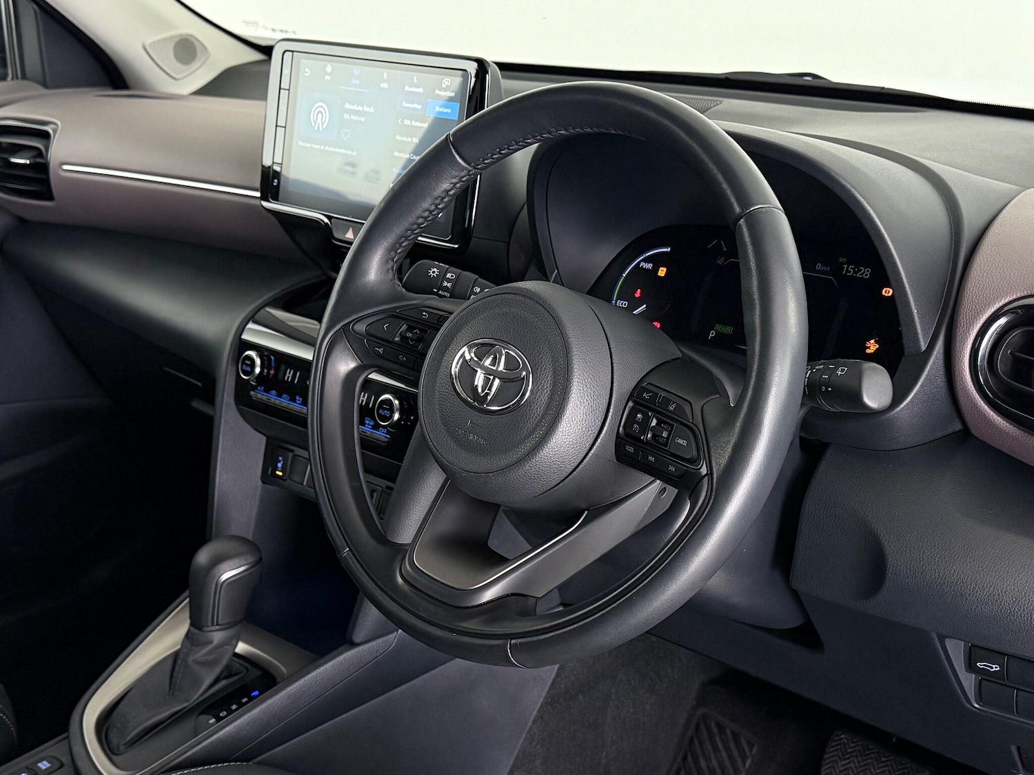 Used Toyota Yaris Cross 2022 for sale - 76467303: Photo 15