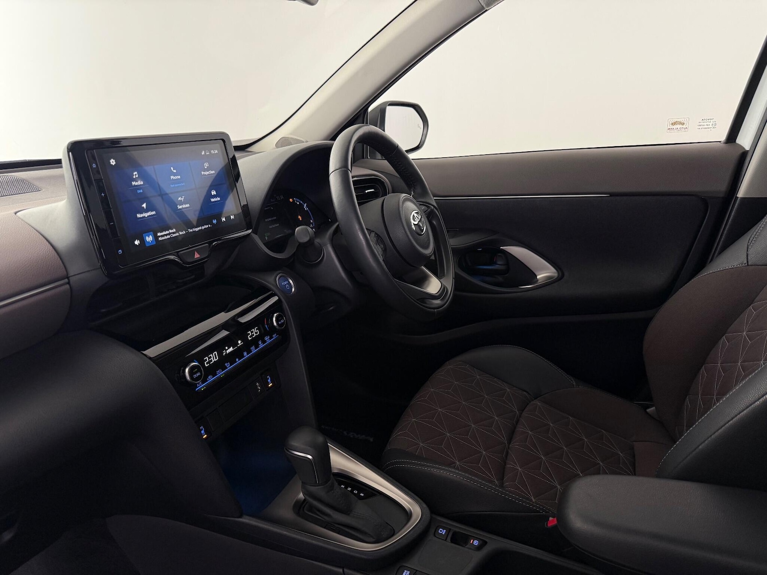 Used Toyota Yaris Cross 2022 for sale - 76467303: Photo 17