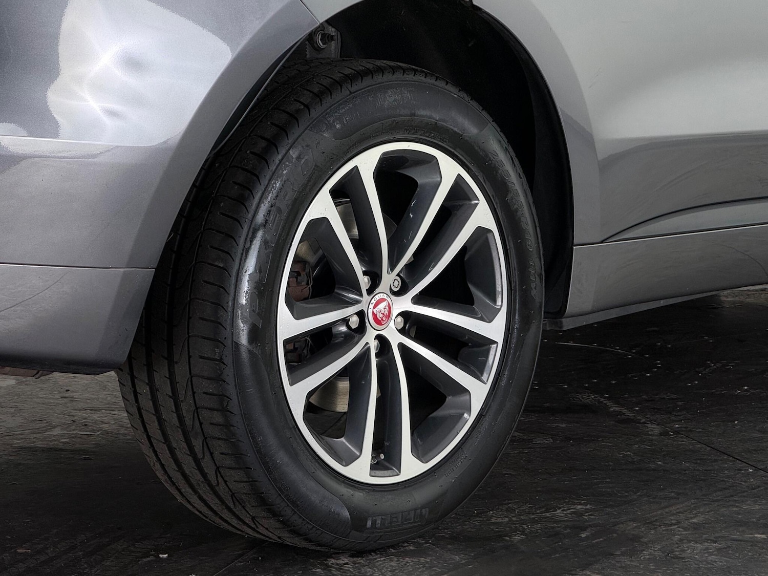 Used Jaguar F-Pace 2018 for sale - 76608288: Photo 11