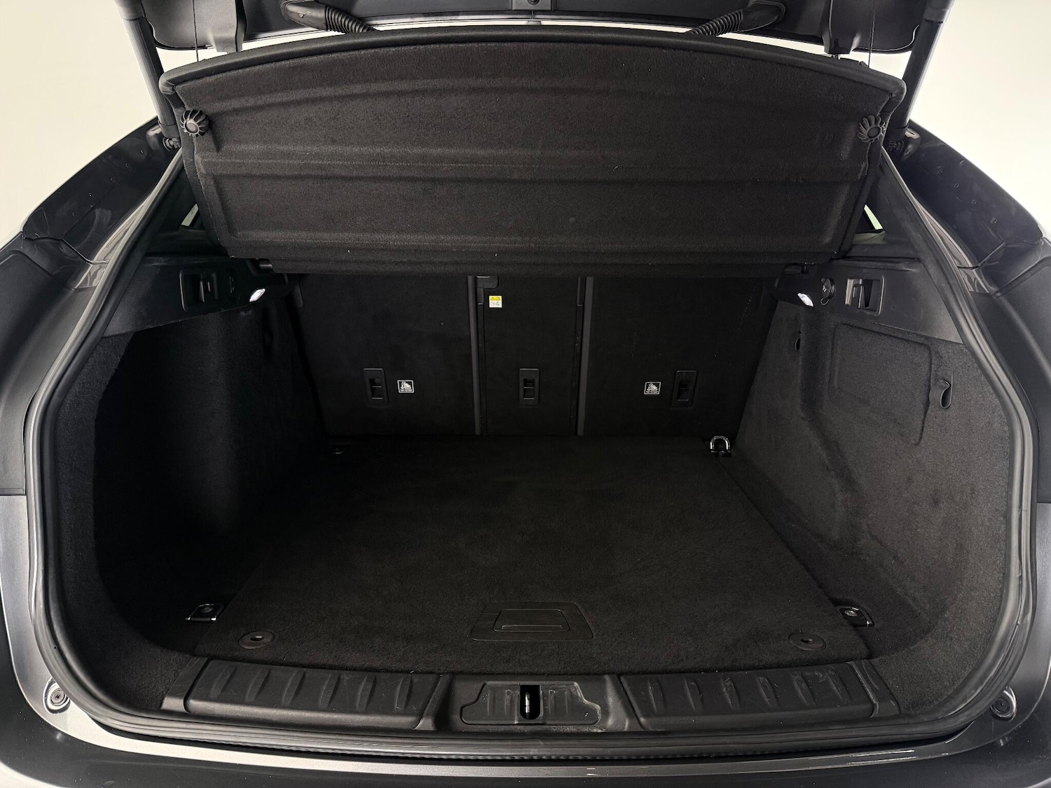 Used Jaguar F-Pace 2018 for sale - 76608288: Photo 12