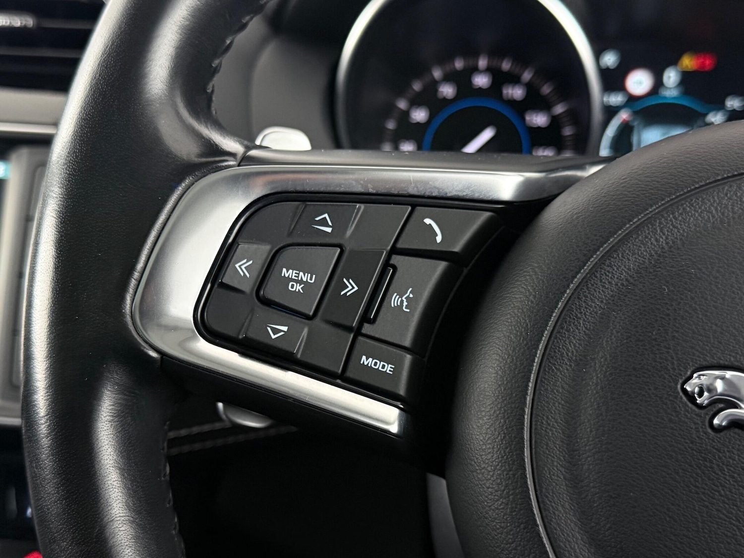 Used Jaguar F-Pace 2018 for sale - 76608288: Photo 26