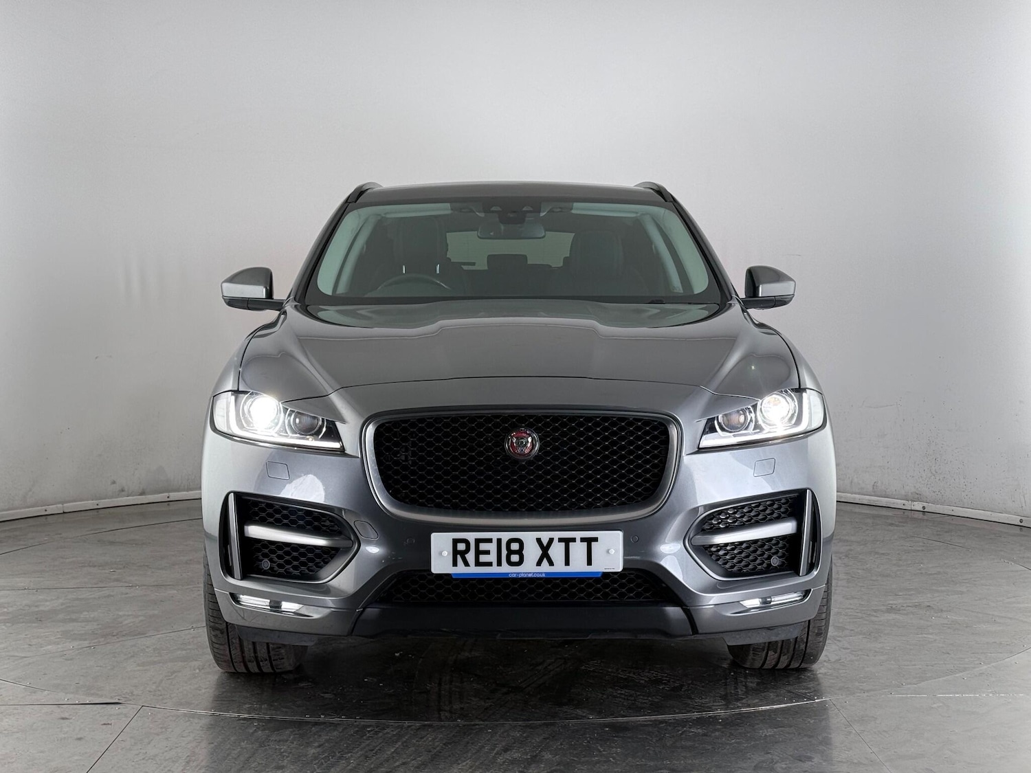 Used Jaguar F-Pace 2018 for sale - 76608288: Photo 3