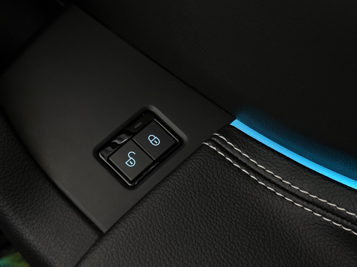 Used Jaguar F-Pace 2018 for sale - 76608288: Photo 40