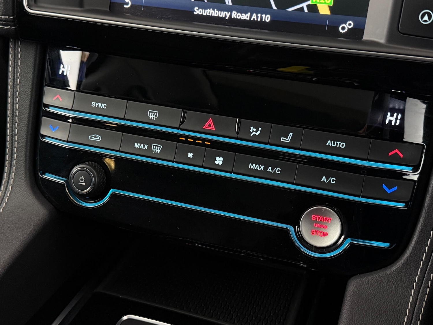 Used Jaguar F-Pace 2018 for sale - 76608288: Photo 44