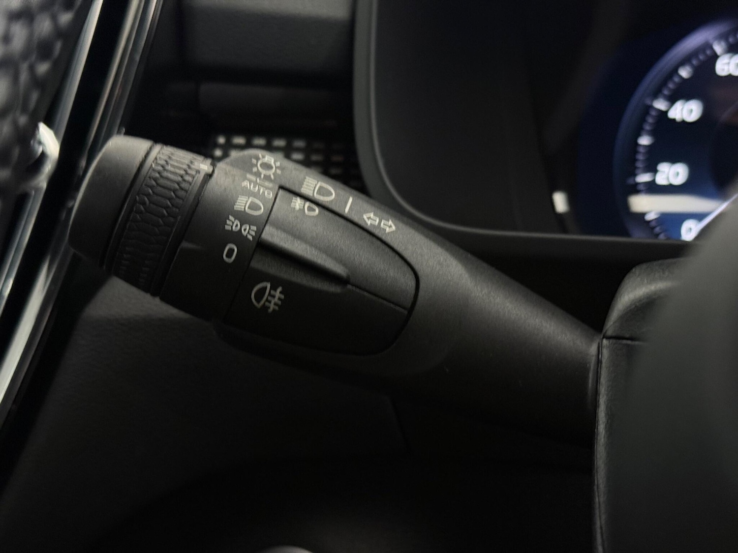 Used Volvo XC40 2022 for sale - 77155886: Photo 27