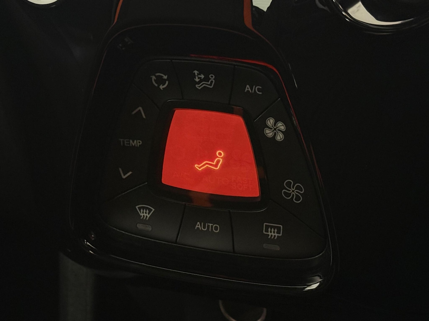 Used Toyota AYGO 2020 for sale - 77387800: Photo 28