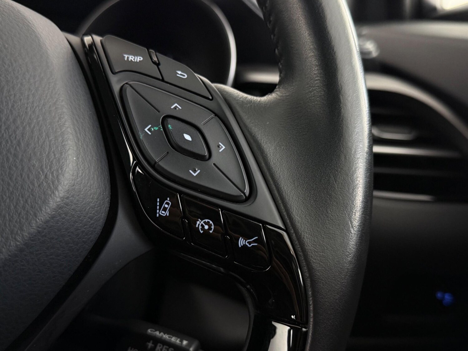 Used Toyota C-HR 2021 for sale - 77332101: Photo 14