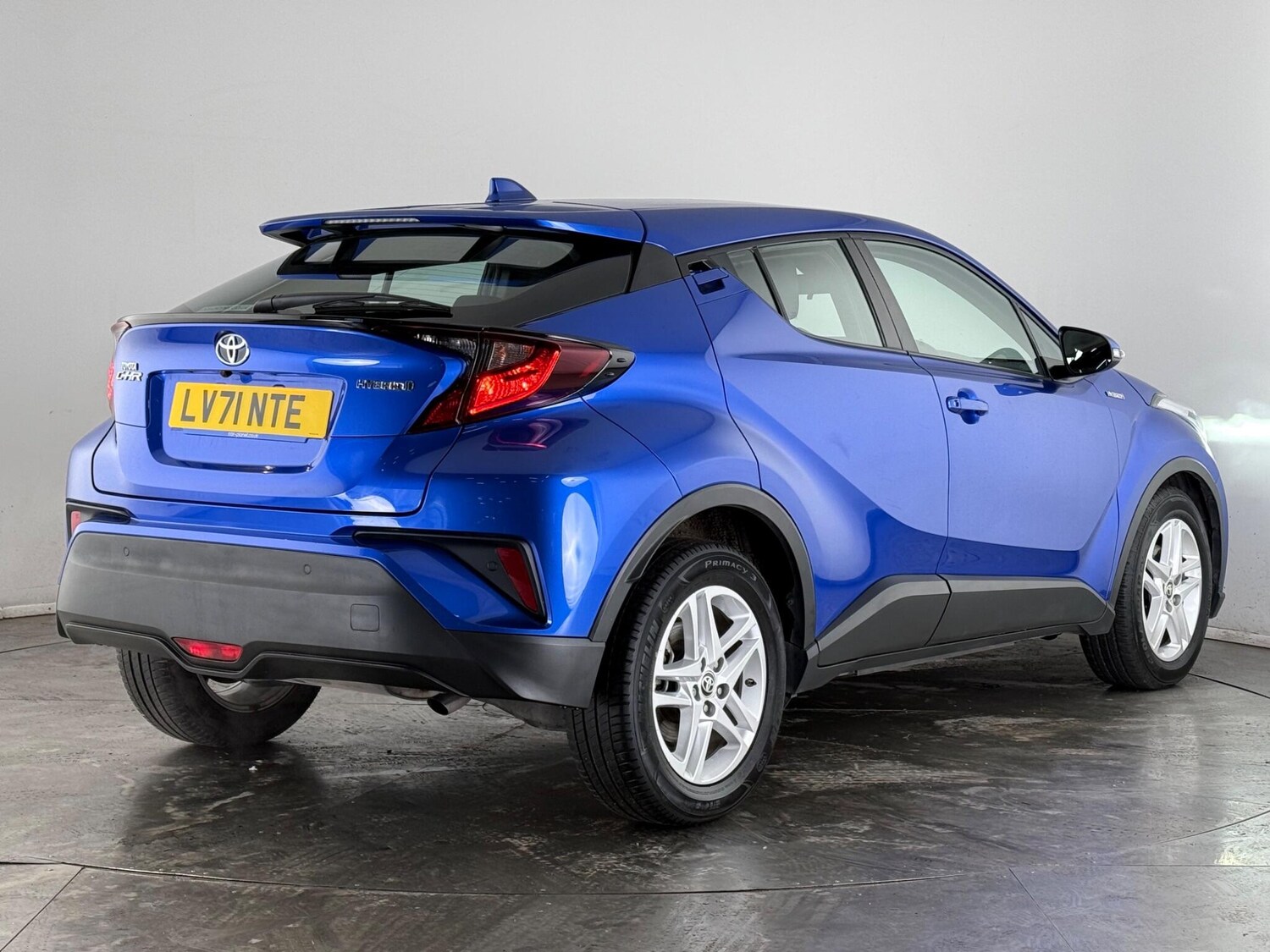 Used Toyota C-HR 2021 for sale - 77332101: Photo 3