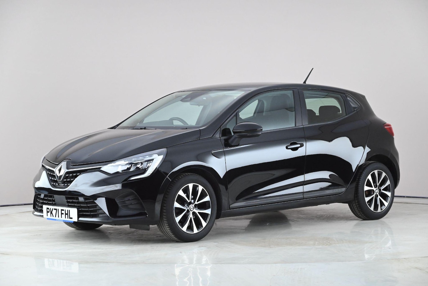 Used Renault Clio 2021 for sale - 78210662: Photo 2