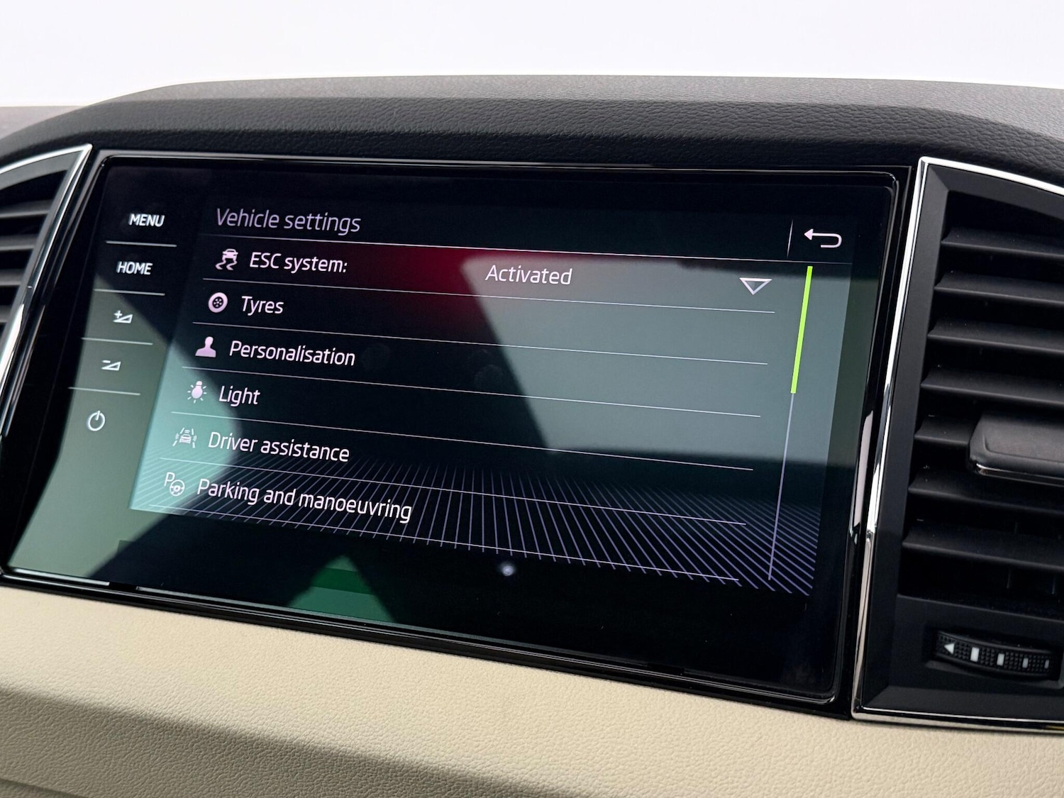 Used Skoda Karoq 2018 for sale - 77259609: Photo 28