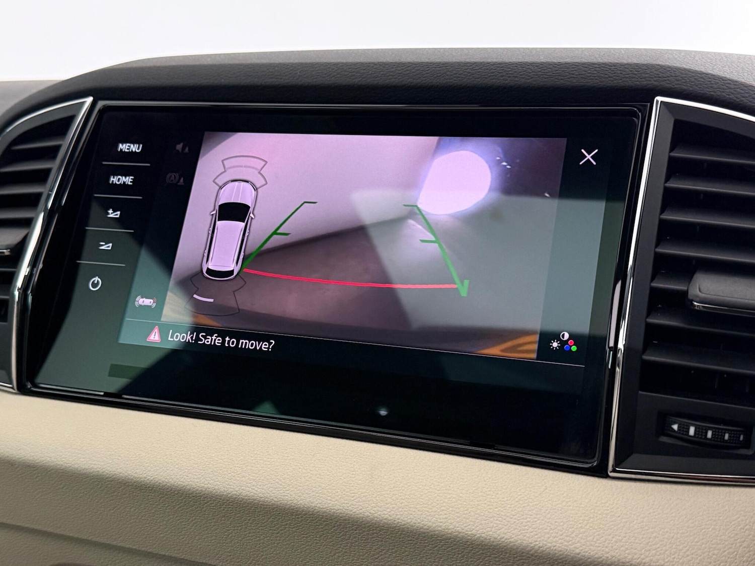 Used Skoda Karoq 2018 for sale - 77259609: Photo 31