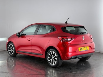 Used Renault Clio 2021 for sale - 75942954: Photo