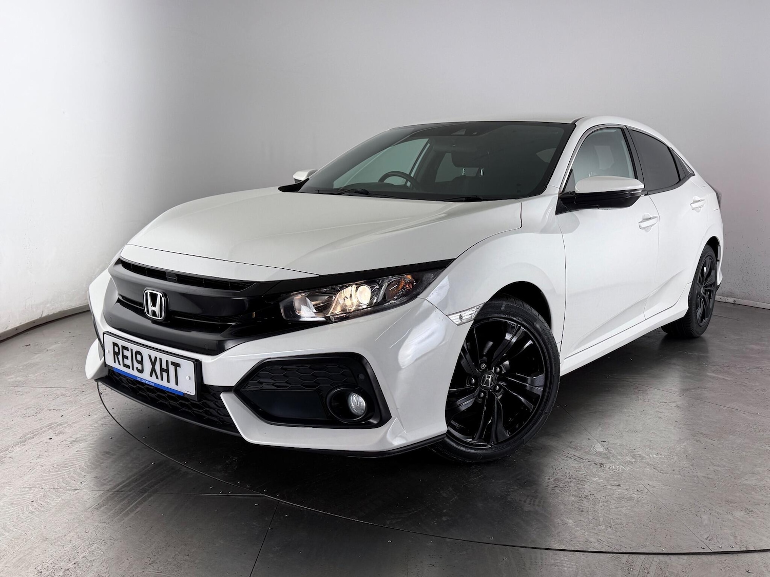 Used Honda Civic 2019 for sale - 77182378: Photo 32