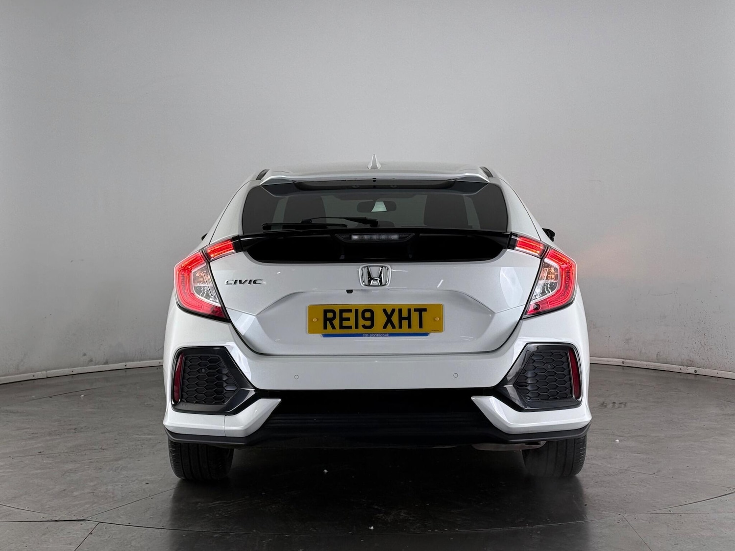 Used Honda Civic 2019 for sale - 77182378: Photo 5