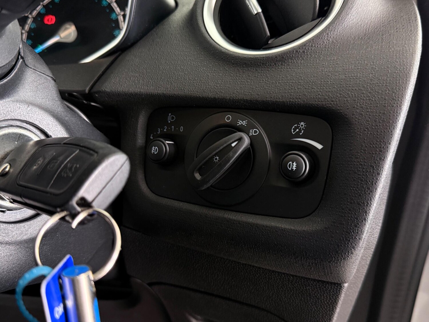 Used Ford Fiesta 2015 for sale - 77605065: Photo 16