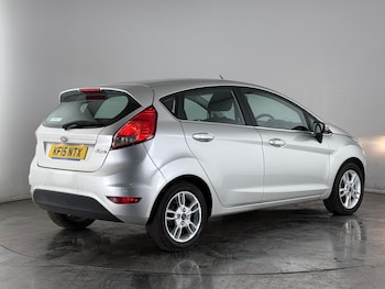 Used Ford Fiesta 2015 for sale - 77605065: Photo