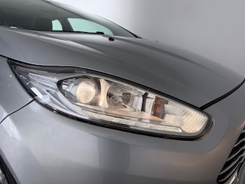 Used Ford Fiesta 2015 for sale - 77605065: Photo