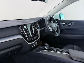 Used Volvo XC60 2022 for sale - 79229408: Photo