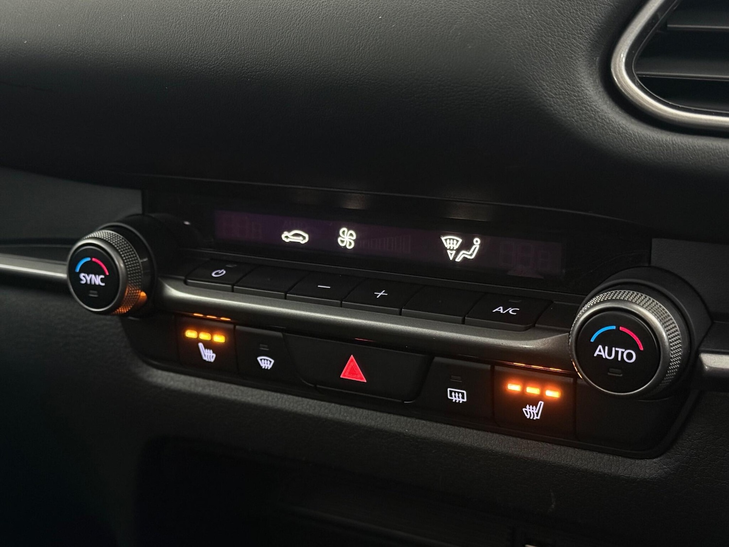 Used Mazda CX-30 2021 for sale - 77053936: Photo 38