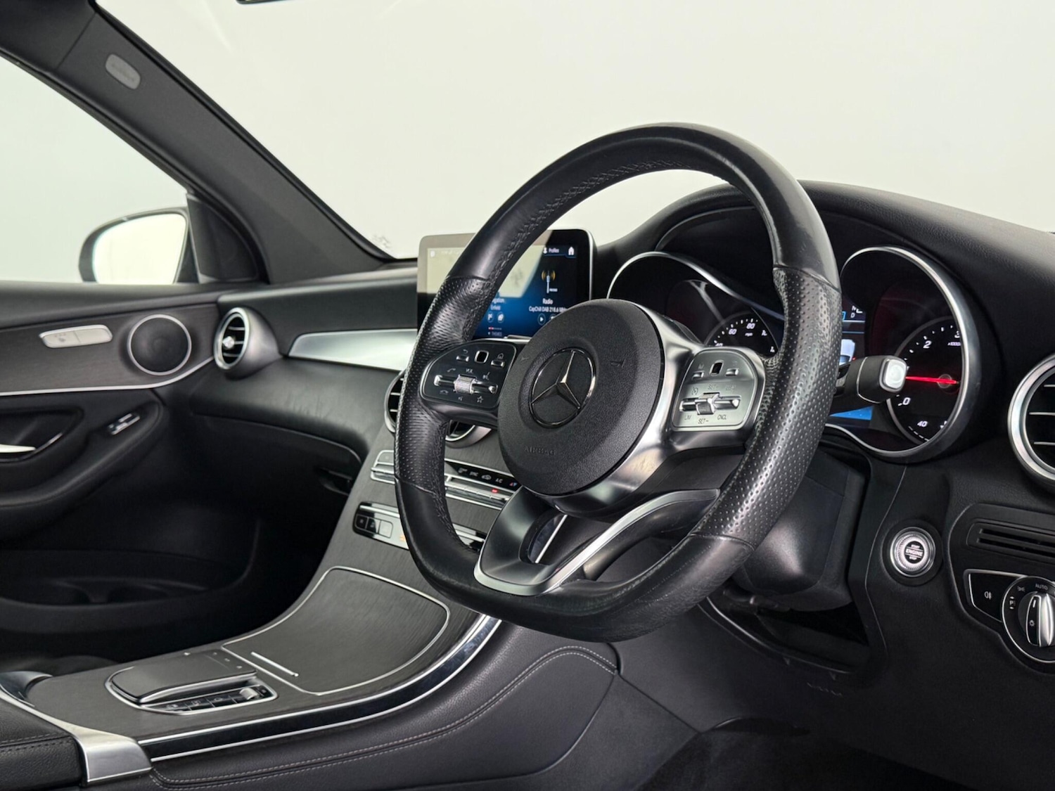 Used Mercedes-Benz GLC 2019 for sale - 78132066: Photo 12