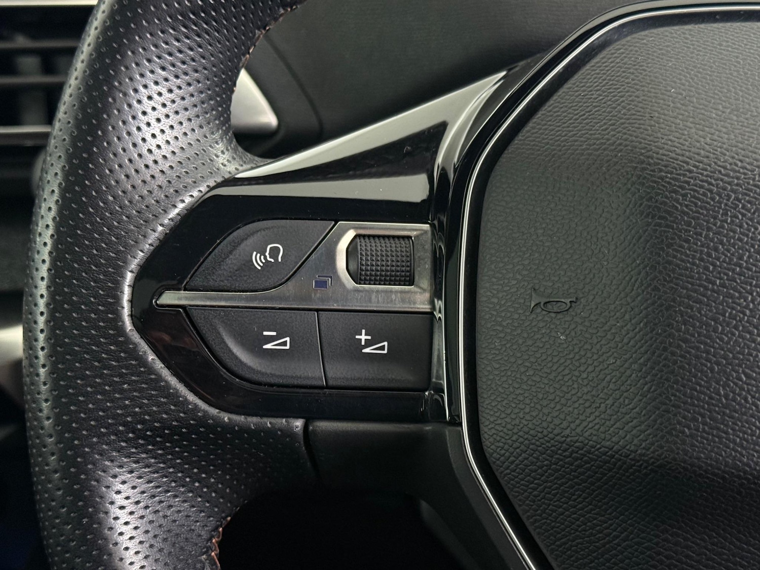 Used Peugeot 3008 2019 for sale - 77015591: Photo 26