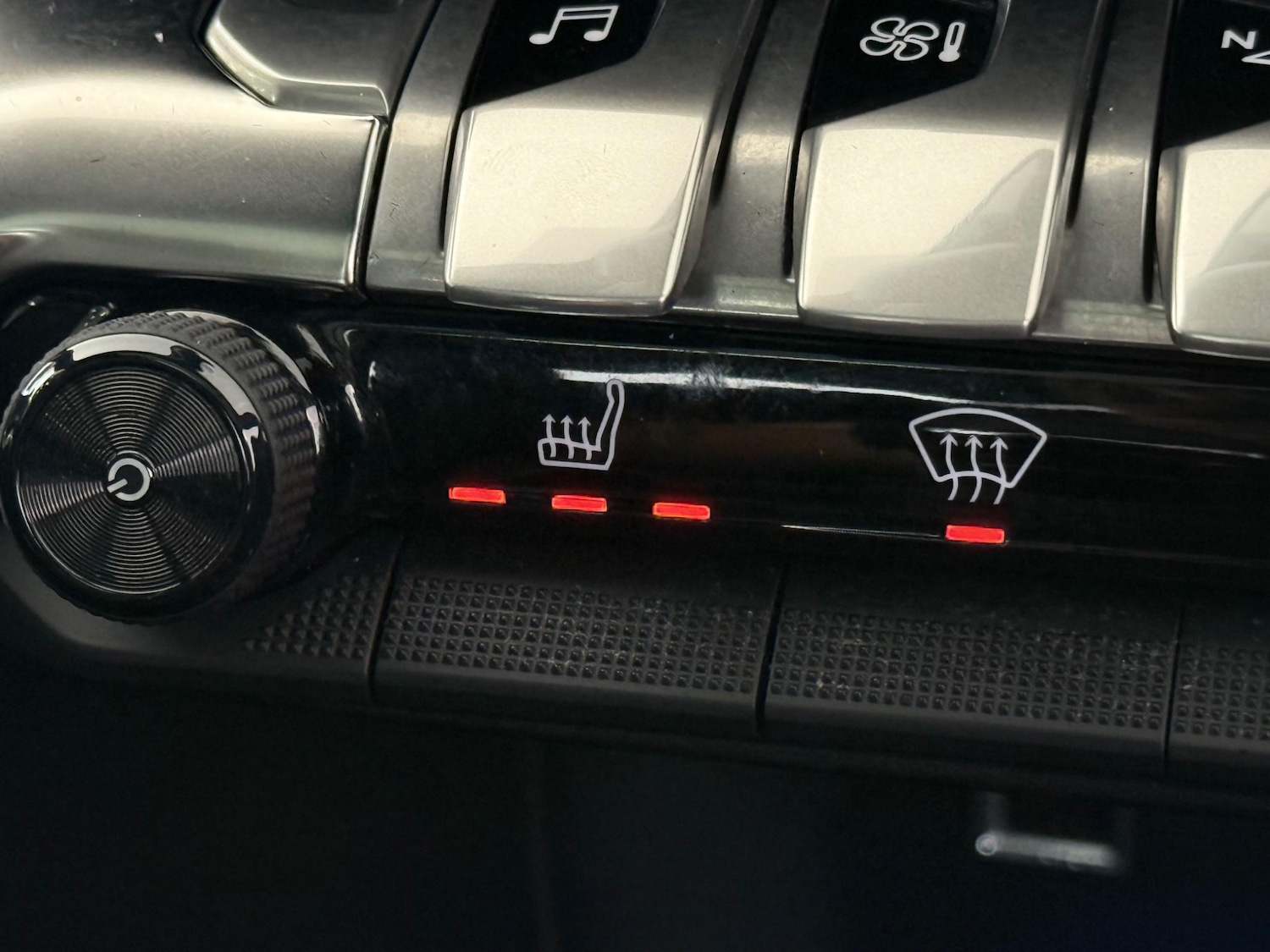 Used Peugeot 3008 2019 for sale - 77015591: Photo 44