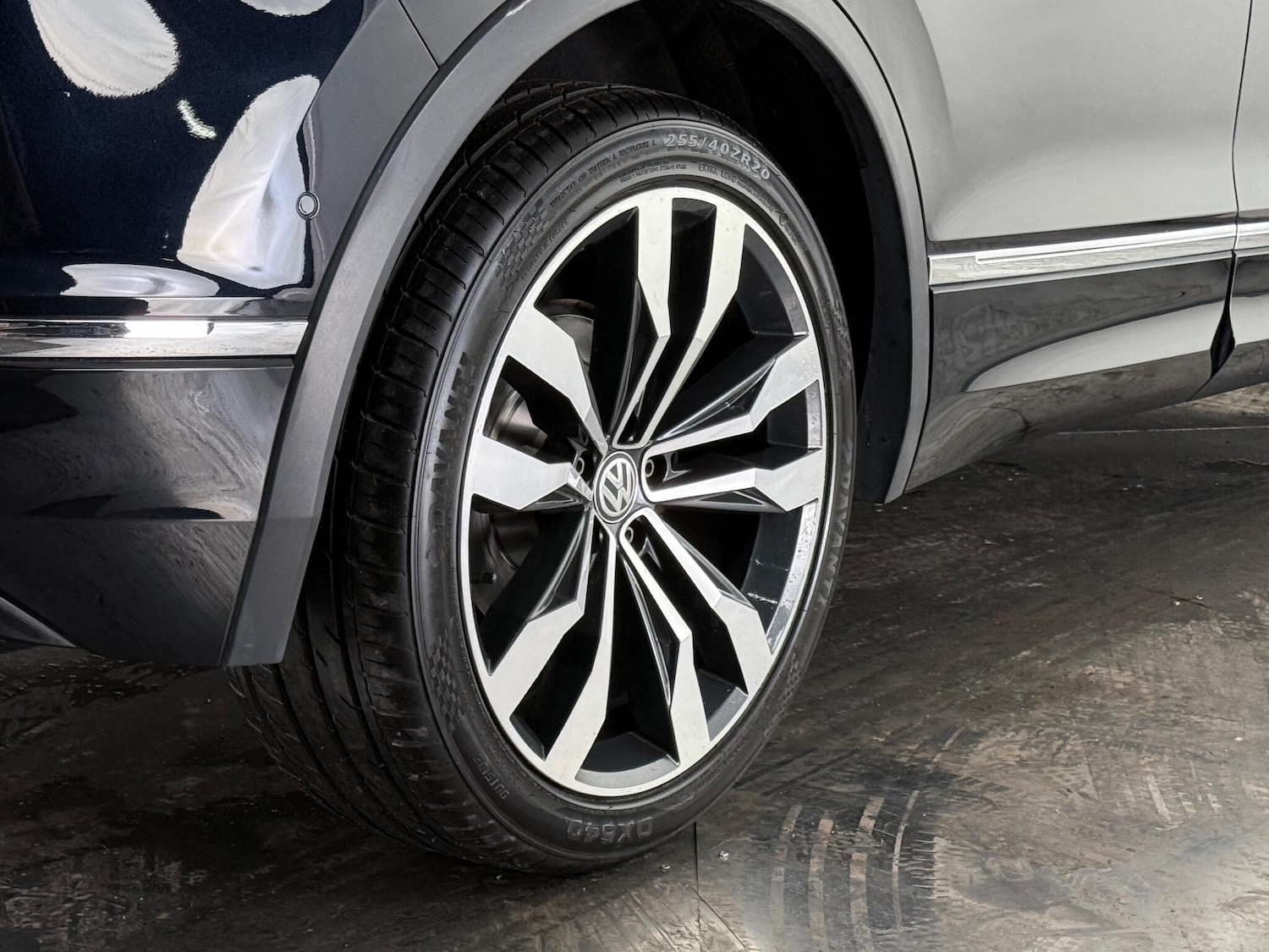 Used Volkswagen Tiguan 2019 for sale - 76467184: Photo 11