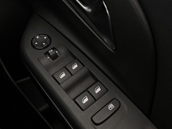 Used Vauxhall Corsa 2022 for sale - 76009357: Photo 21
