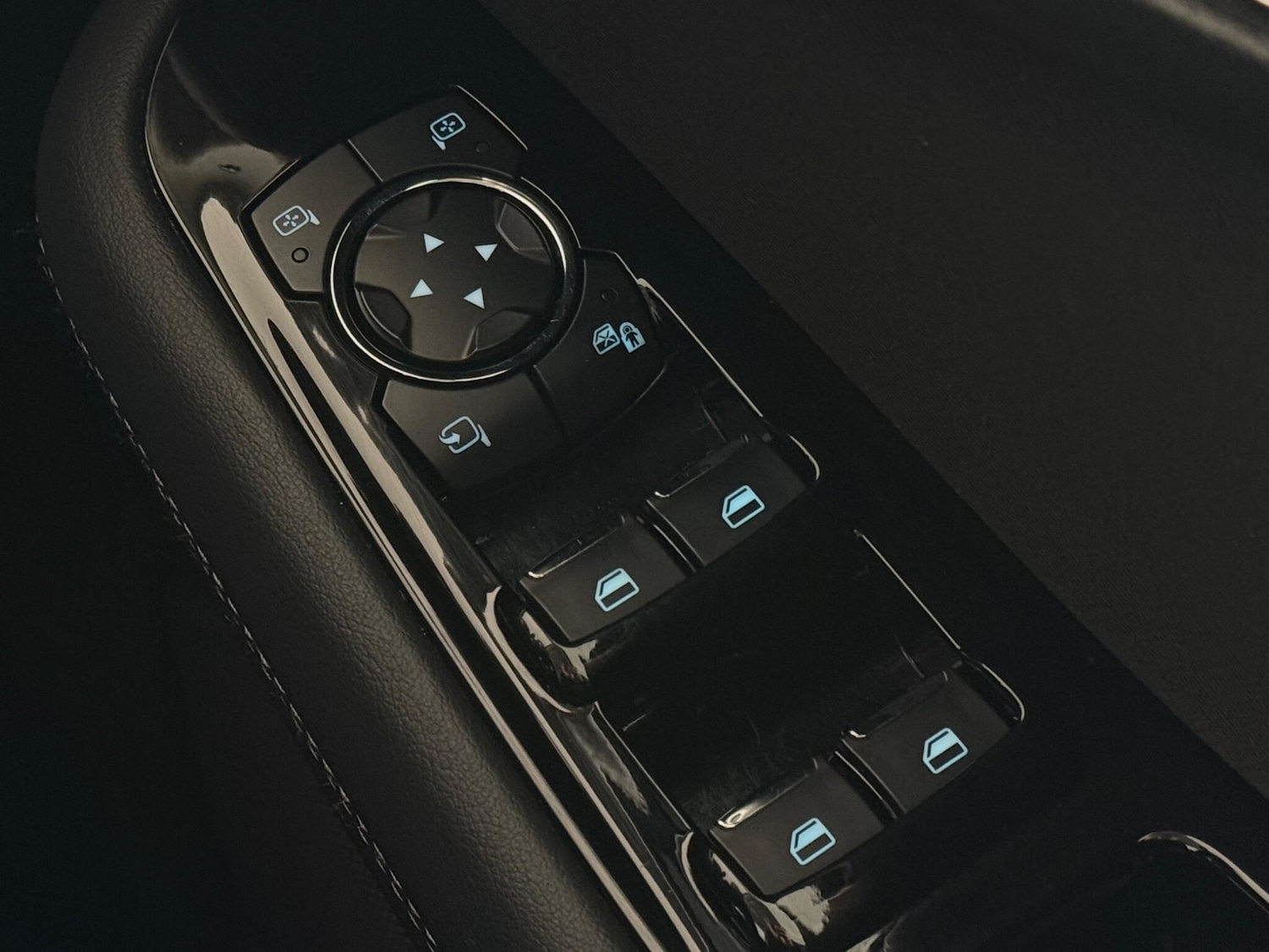 Used Ford S-Max 2023 for sale - 77332181: Photo 39