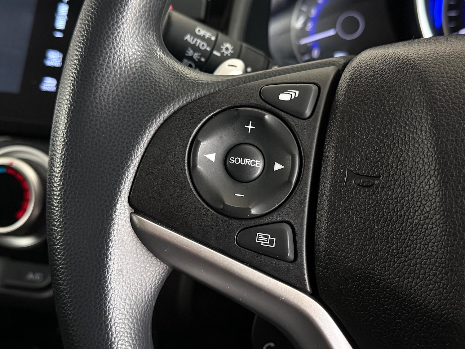 Used Honda Jazz 2018 for sale - 77182336: Photo 17