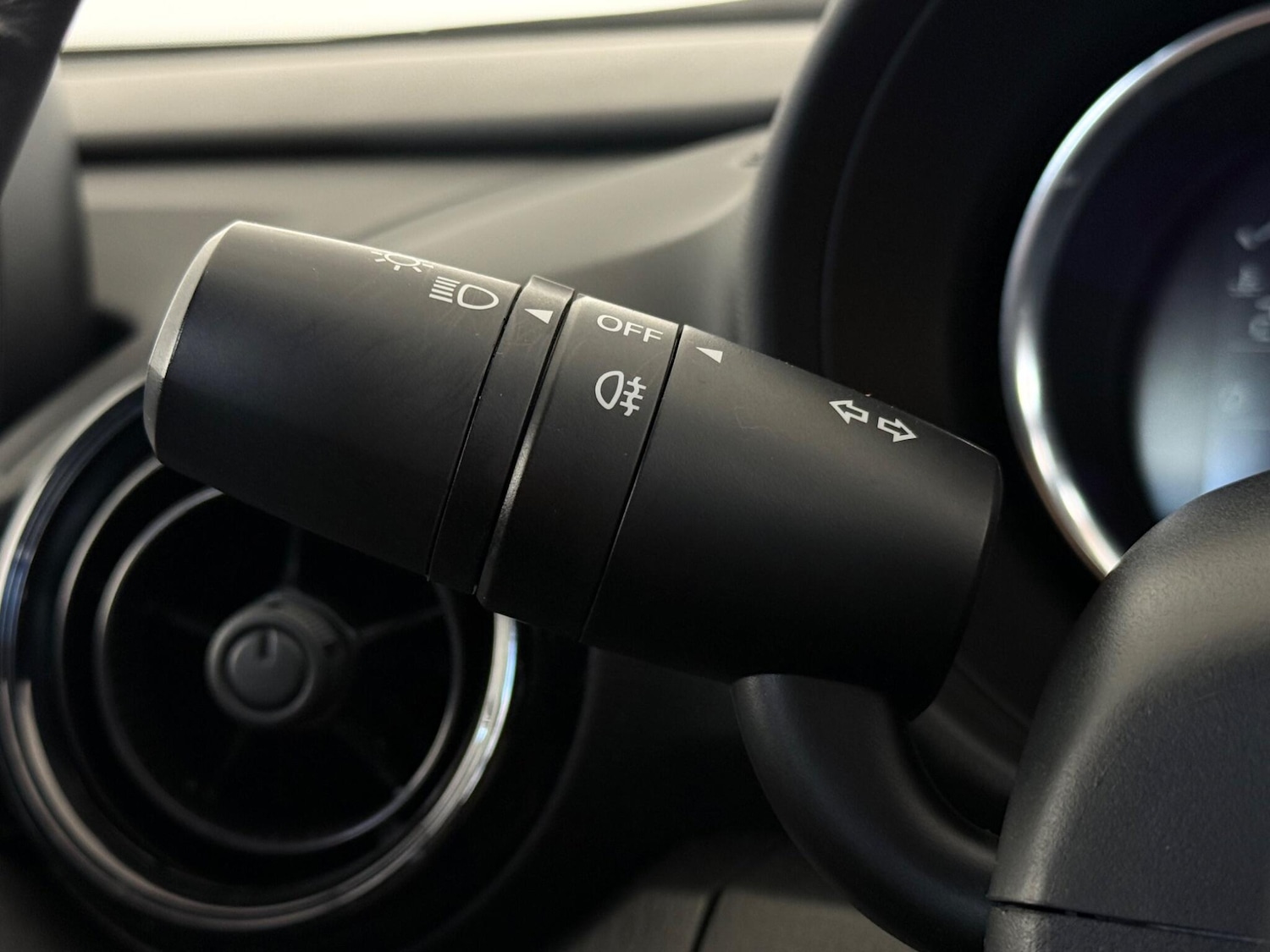 Used Mazda MX-5 2019 for sale - 76467420: Photo 25