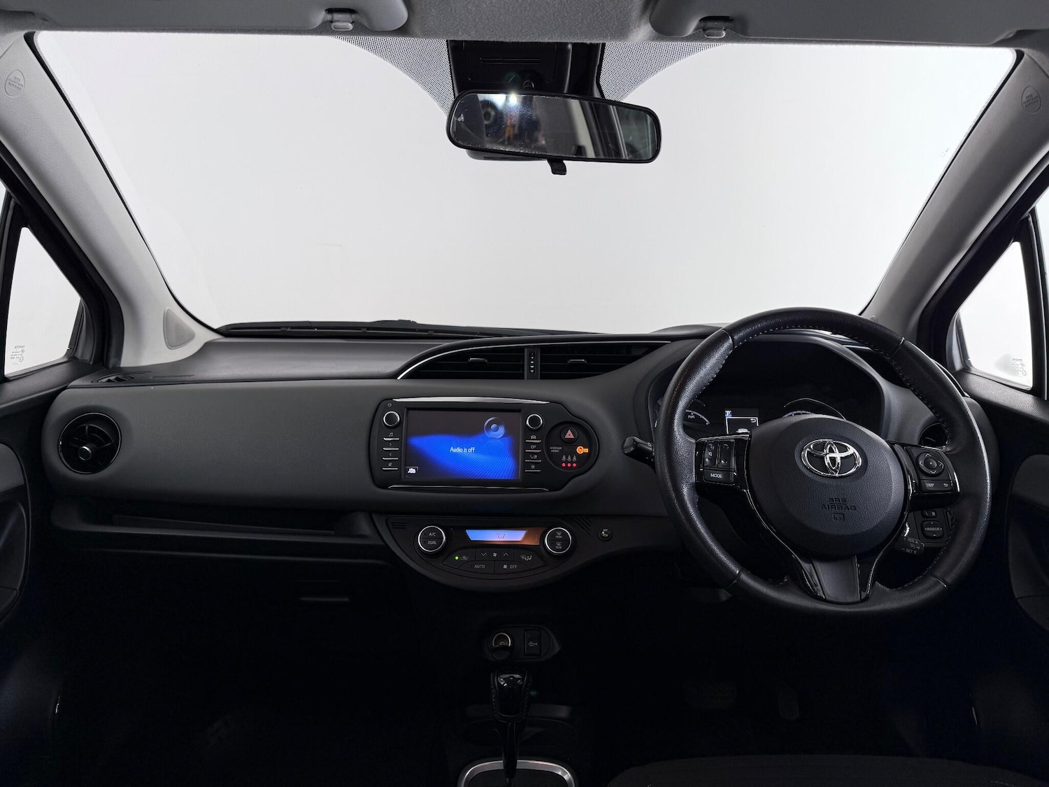 Used Toyota Yaris 2017 for sale - 77217338: Photo 16