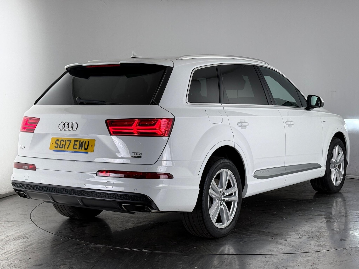 Used Audi Q7 2017 for sale - 77260331: Photo 3