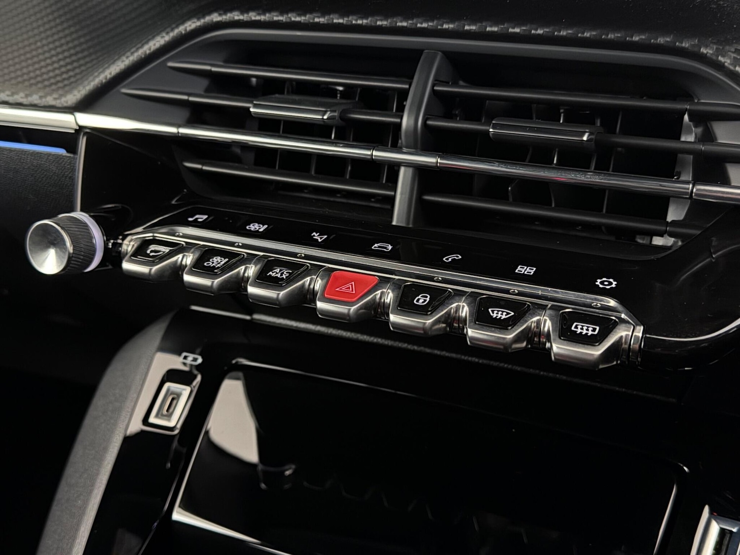 Used Peugeot 208 2021 for sale - 77246087: Photo 38