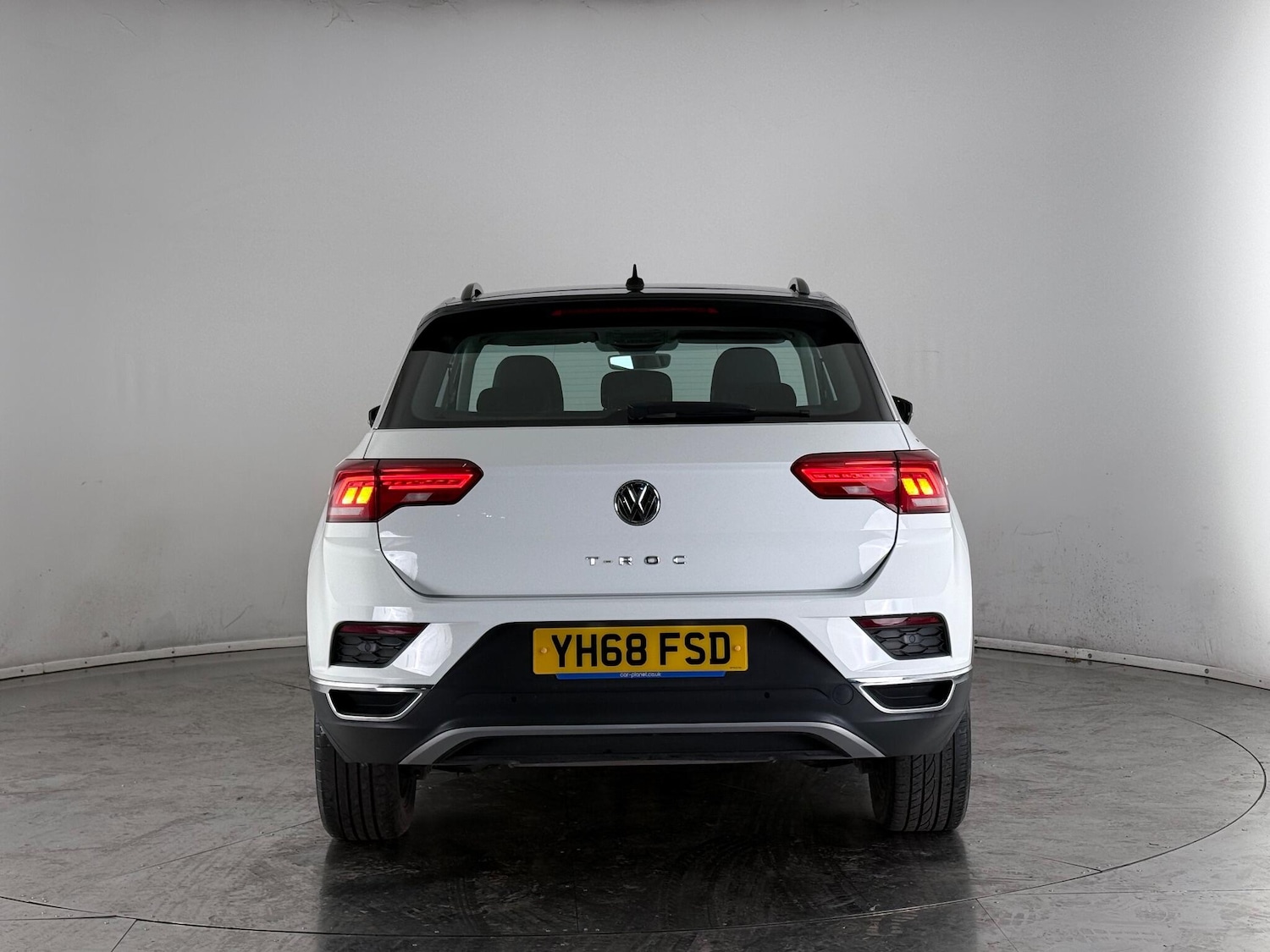 Used Volkswagen T-Roc 2018 for sale - 77243568: Photo 7